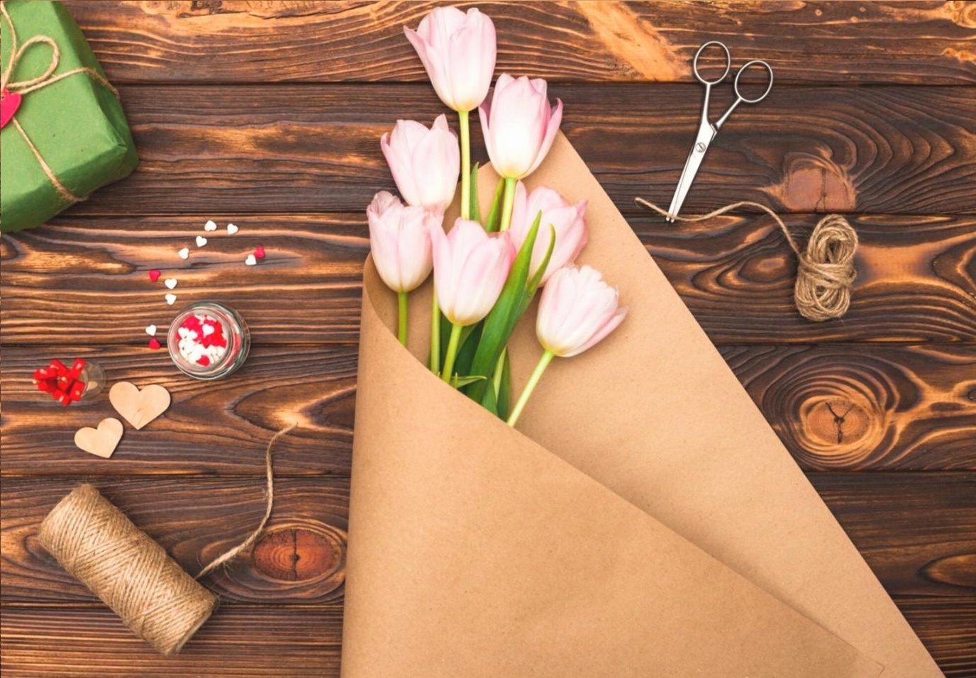 Close-up of parallel floristry stems arranged in structured vertical alignment during an online session
